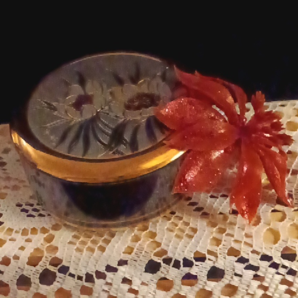 Vtg Art of Choking Flowers Black Ceramic Trinket Box